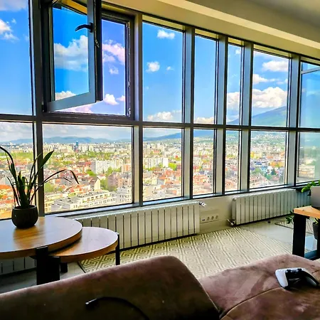 アパート View - By Metro, Kids Room, Huge Terrace, 2 Garages, Ps5, Playground, Bbq, 24h Security *